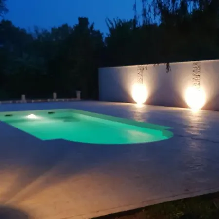 Mas Tareau Chambres D Hotes Beaucaire (Gard)