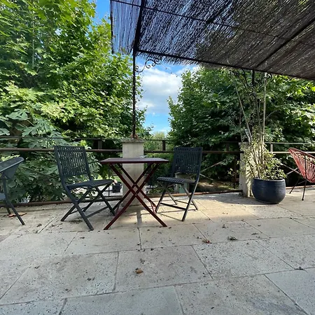 Mas Tareau Chambres D Hotes Frühstückspension Beaucaire (Gard)