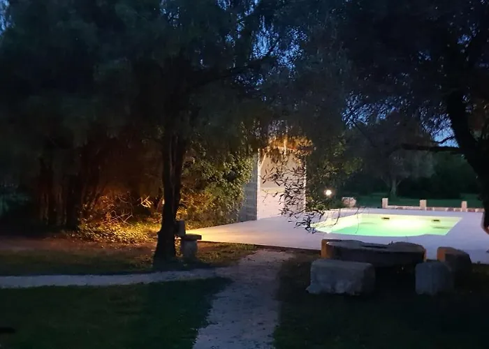 Bed and Breakfast Mas Tareau D Hotes Beaucaire (Gard)